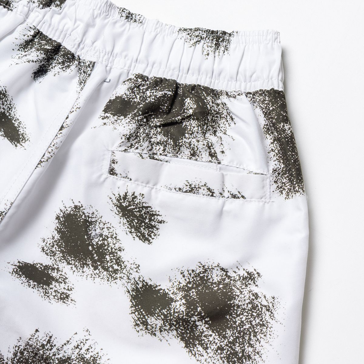 와이엠씨엘케이와이(YMCL KY) Camouflage Swim Pants - Snow