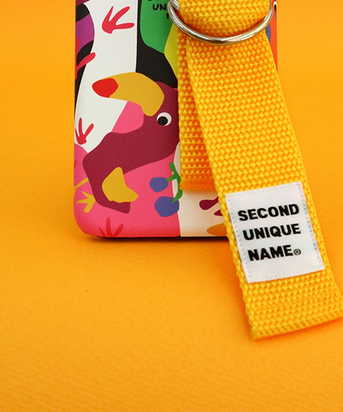 세컨드유니크네임(SECOND UNIQUE NAME) SUN CASE GRAPHIC FRUIT WHITE YELLOW (CARD)