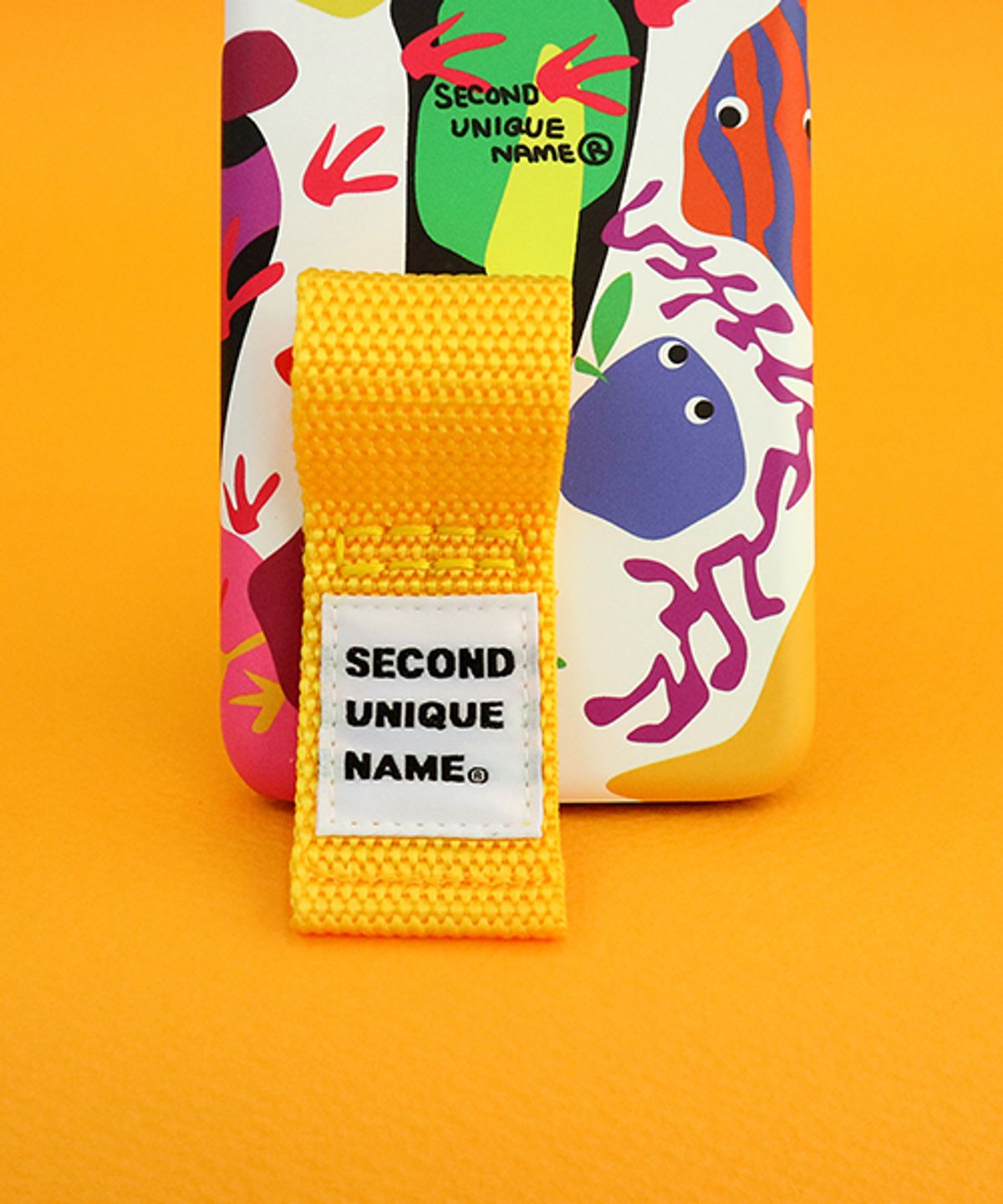세컨드유니크네임(SECOND UNIQUE NAME) SUN CASE GRAPHIC FRUIT WHITE YELLOW (FINGER)