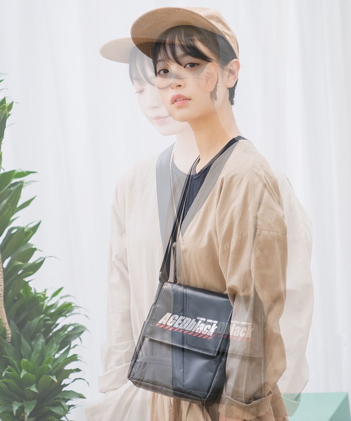 에이지 그레이(AGED GRAY) 미니멈타포린백(블랙)