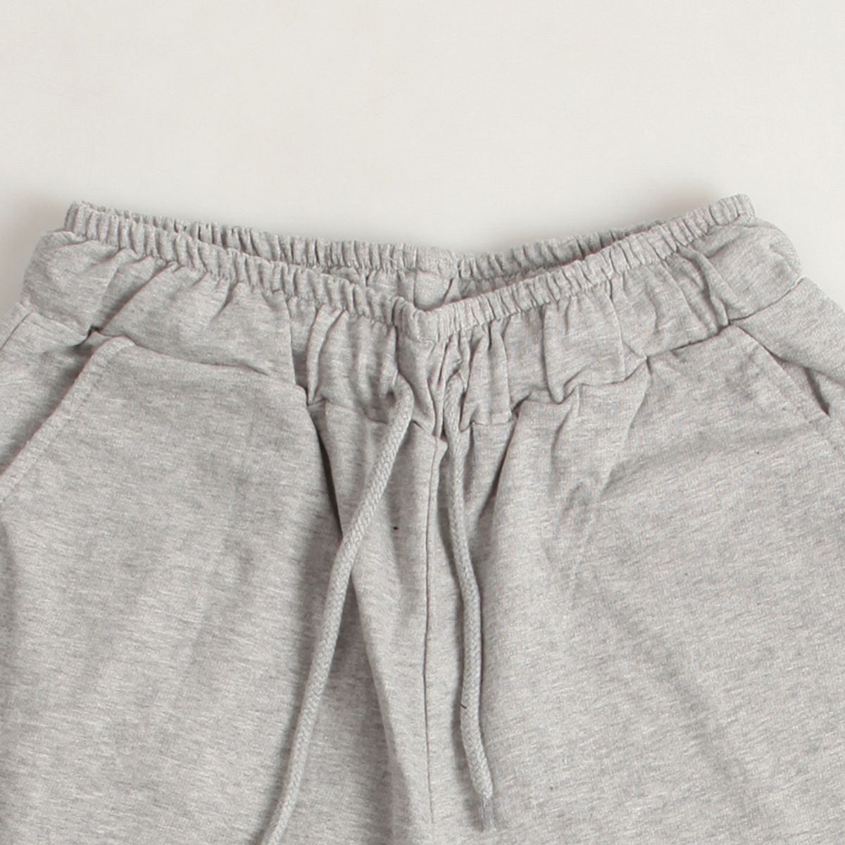 에잇볼륨(EIGHTVOLUME) EV Emblem Half Pants (Gray)