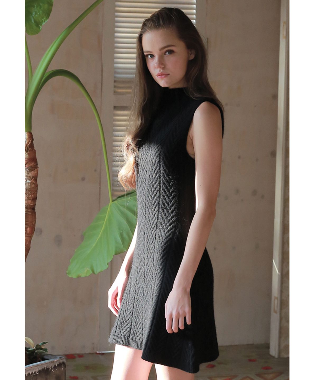 뮤즈바이로즈(MUSE BY ROSE) ANGORA KNIT DRESS