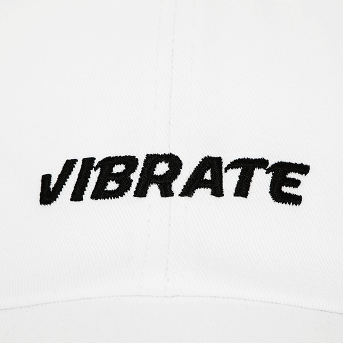바이브레이트(VIBRATE) SCOTCH PATCH BASIC LOGO BALL CAP (WHITE)