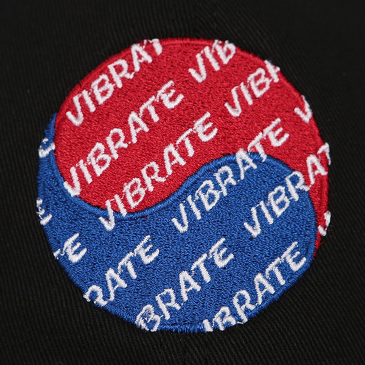 바이브레이트(VIBRATE) KOREAN FLAG LOGO BALL CAP (BLACK)