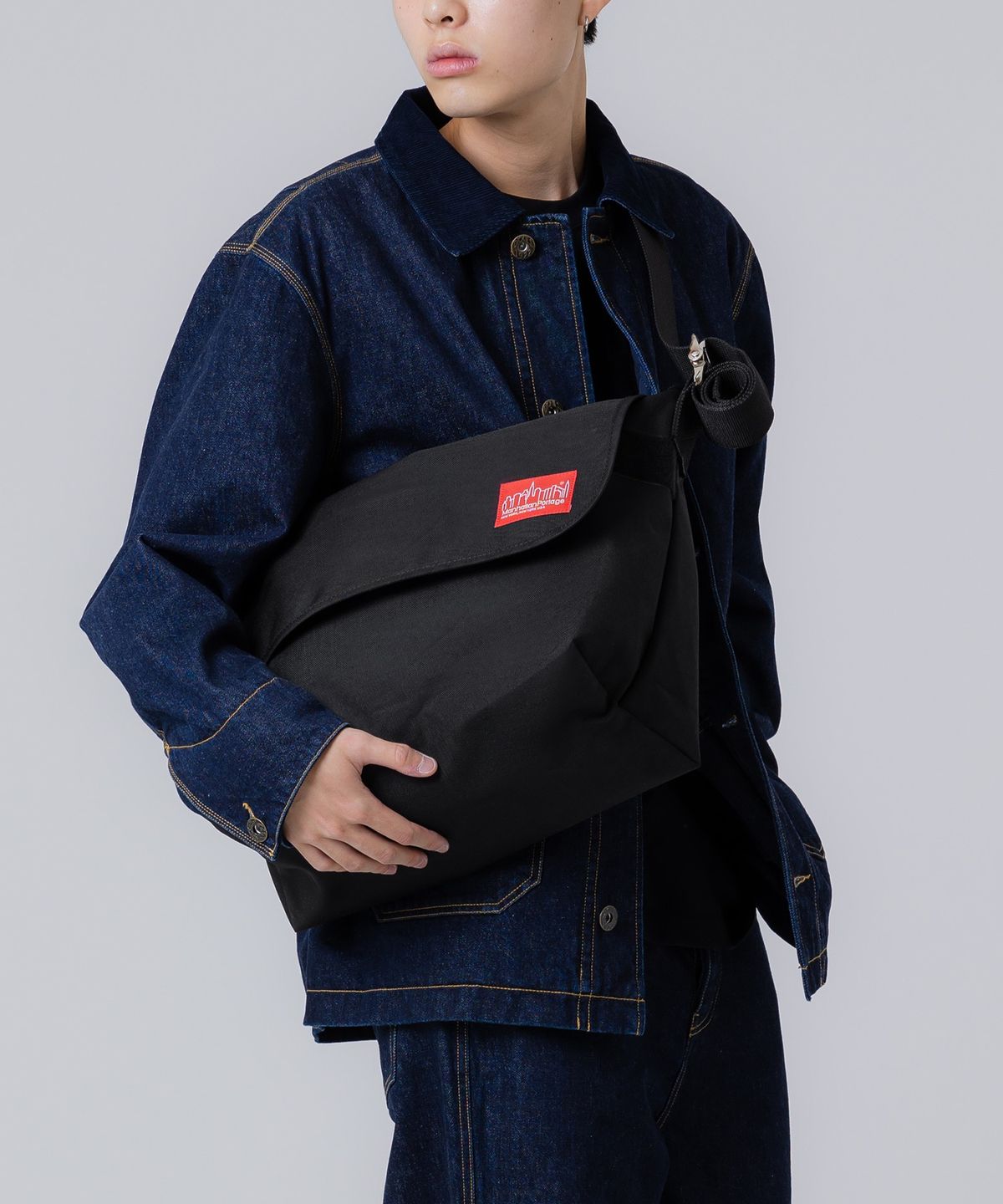 맨하탄 포티지(MANHATTAN PORTAGE) 1607V 빈티지 메신저백 L BLACK
