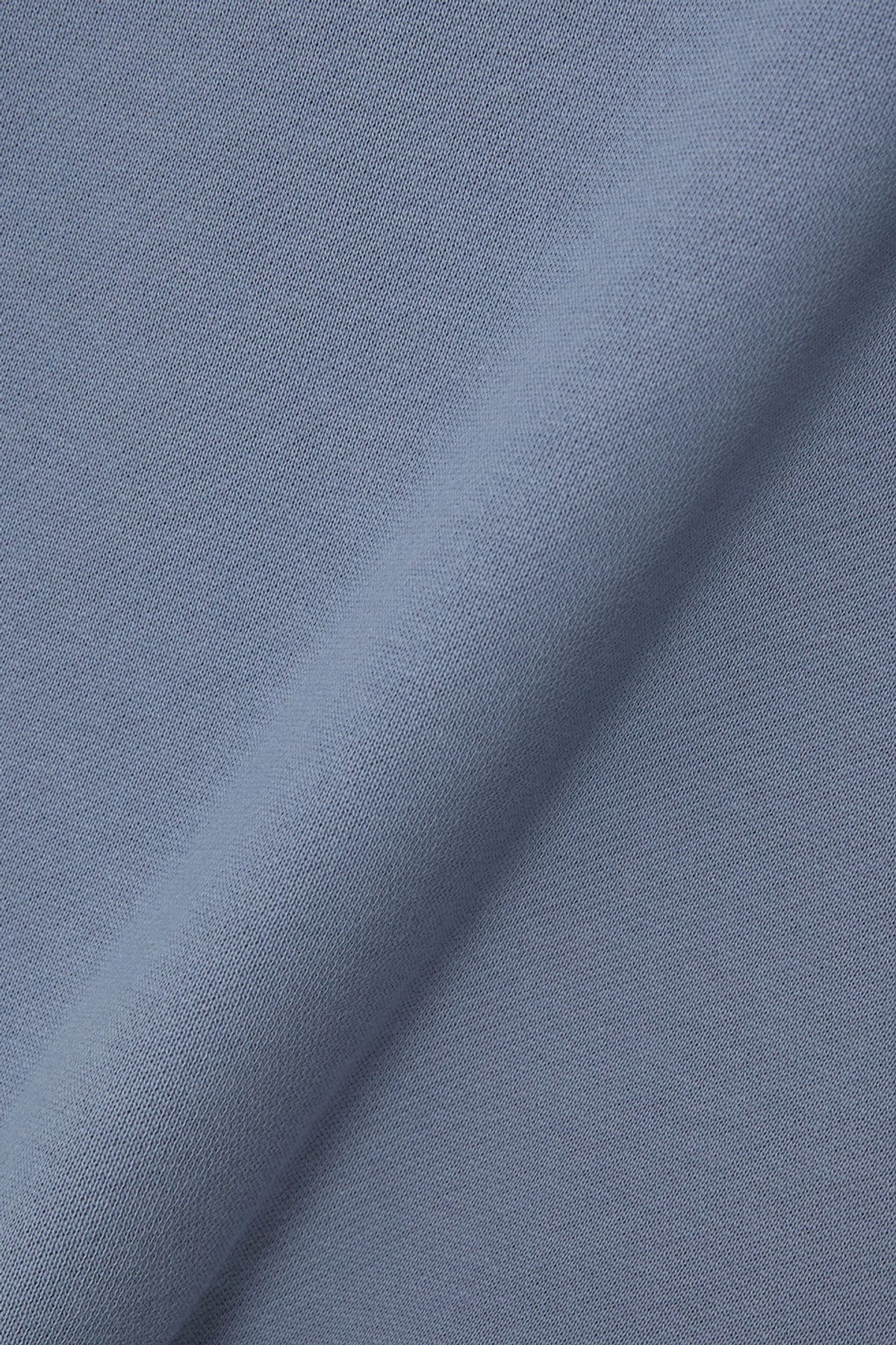 비바스튜디오(VIVASTUDIO) LOCATION CREWNECK [PASTEL BLUE]
