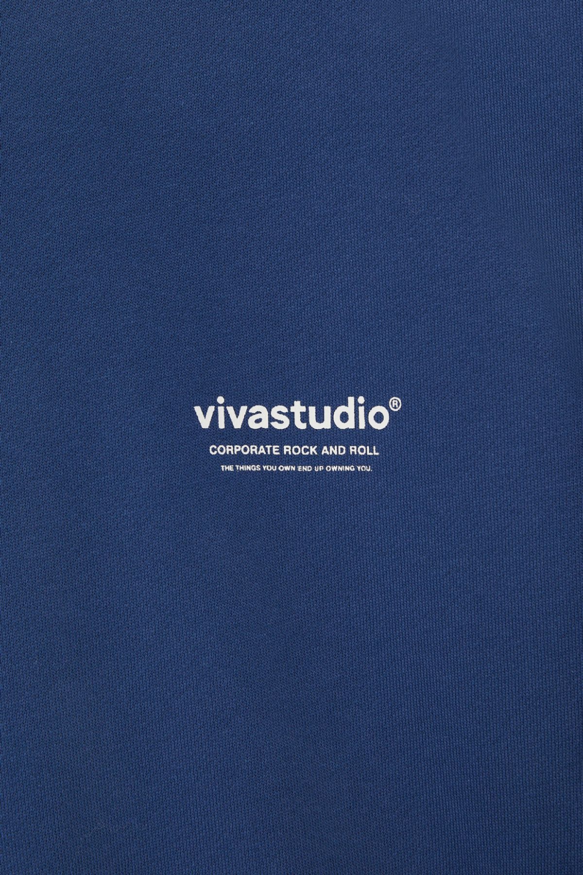 비바스튜디오(VIVASTUDIO) LOCATION CREWNECK [INDIGO BLUE]