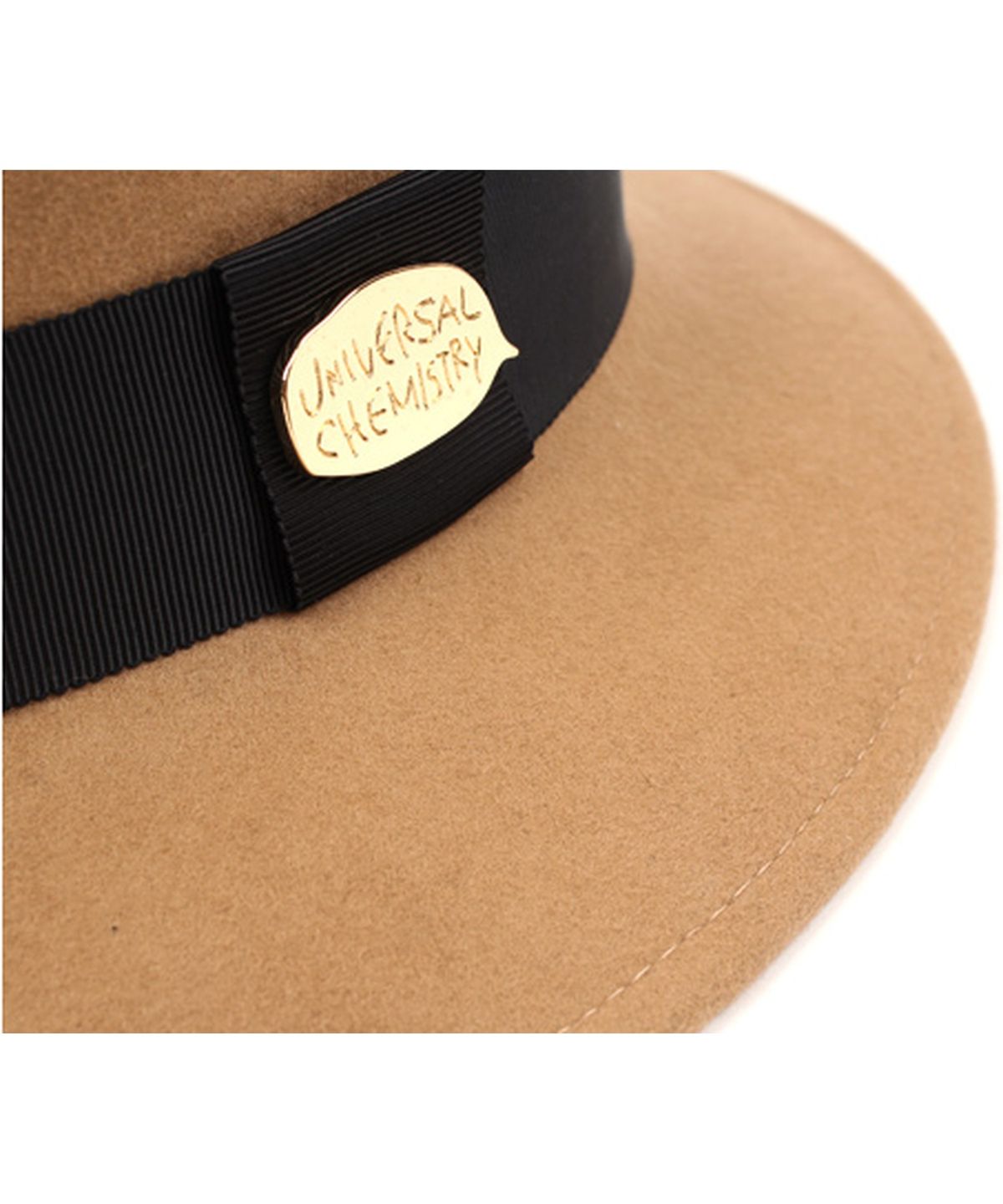 유니버셜 케미스트리(UNIVERSAL CHEMISTRY) GD Metal Line BG Short Fedora 울페도라