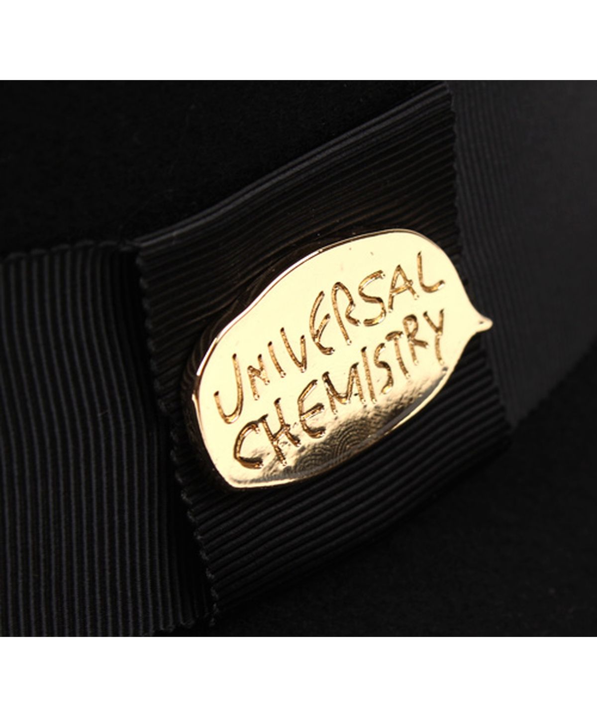 유니버셜 케미스트리(UNIVERSAL CHEMISTRY) Round GD Metal Line Wool BK Fedora 울페도라