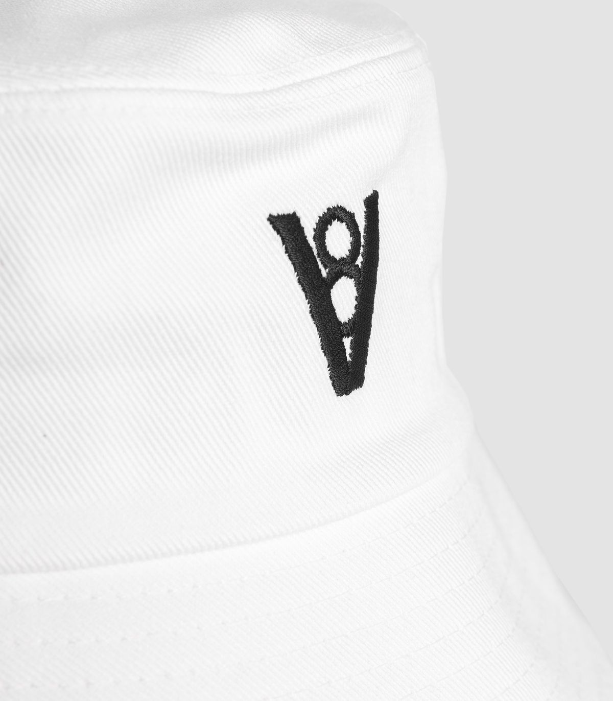 바이브레이트(VIBRATE) BASIC BUCKET HAT (WHITE)