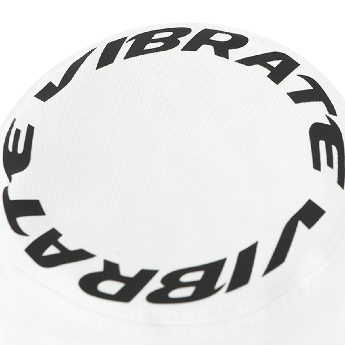 바이브레이트(VIBRATE) ROUDING LOGO BUCKET HAT (white)