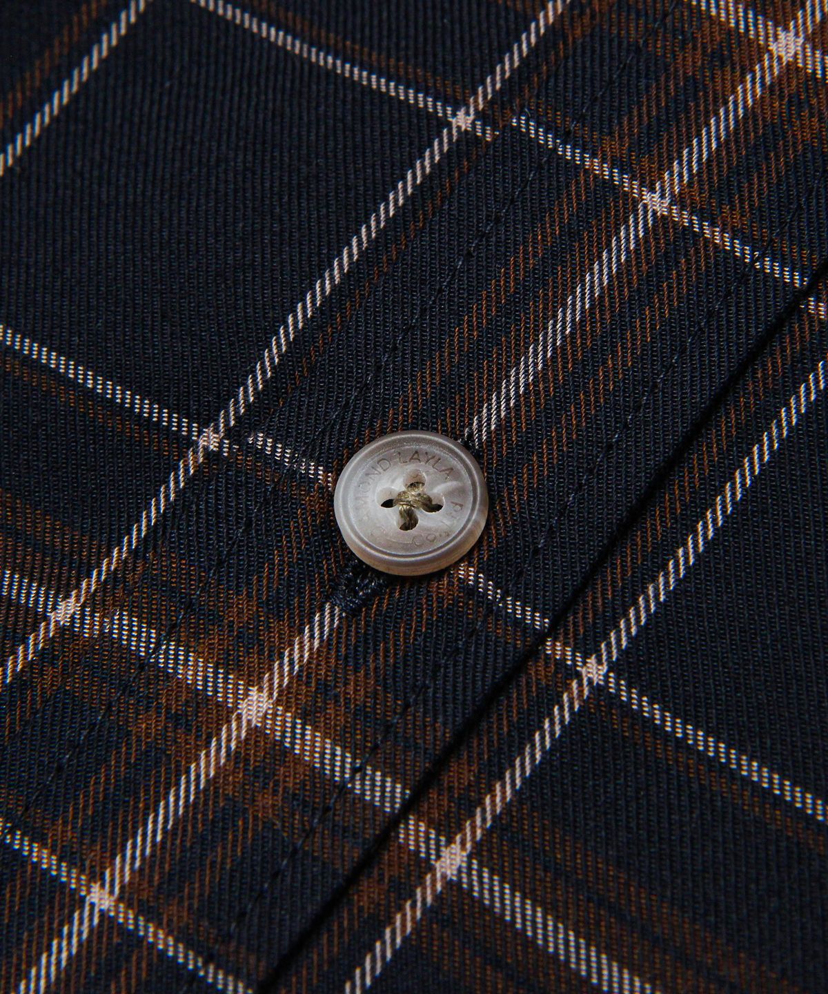 다이아몬드 레이라(DIAMOND LAYLA) Fluff Mood Check shirt S24 Navy