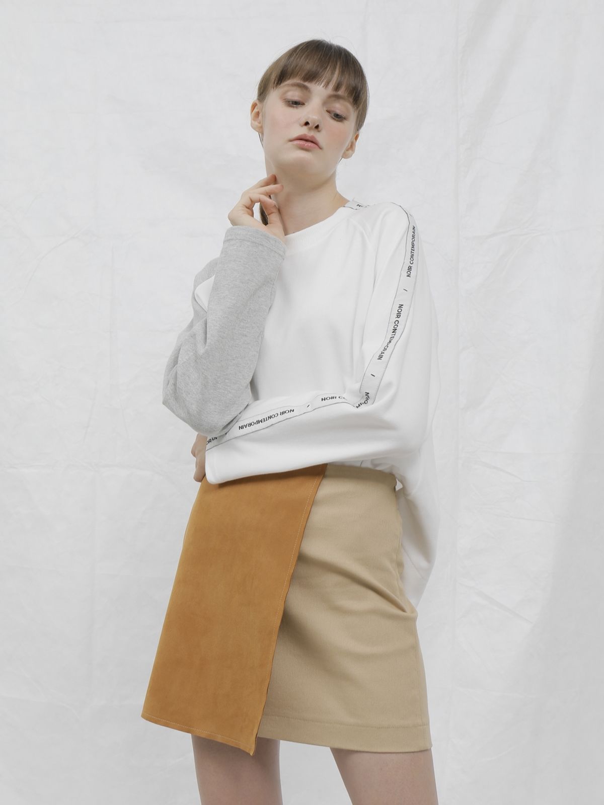 느와(NOIR) Su Skirt