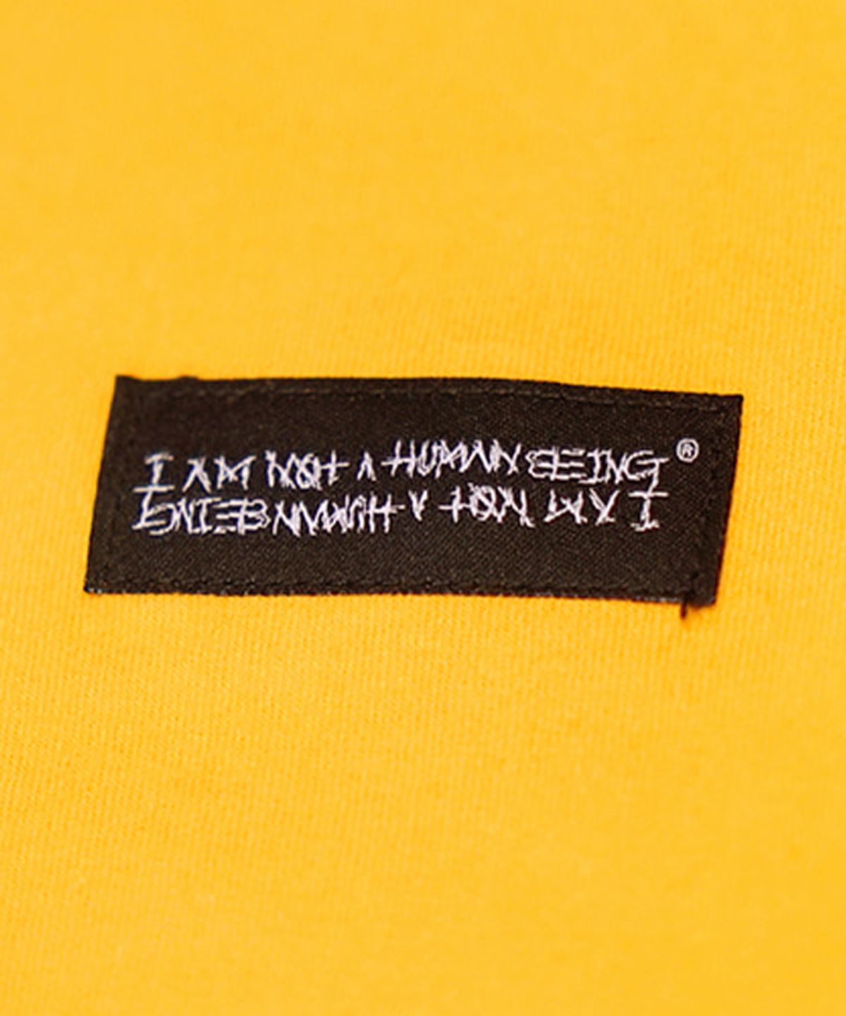 아임낫어휴먼비잉(I AM NOT A HUMAN BEING) LOGO MOK NECK - YELLOW