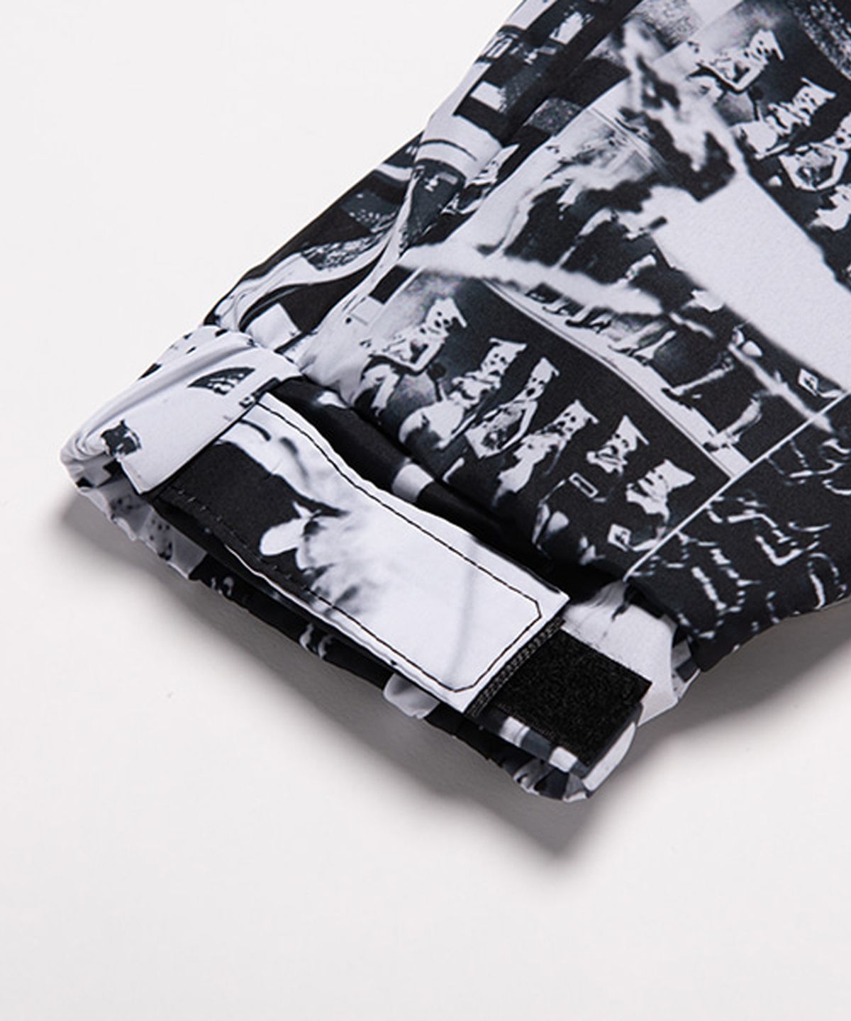 아임낫어휴먼비잉(I AM NOT A HUMAN BEING) TORN PICTURES TRACK JACKET - O/C