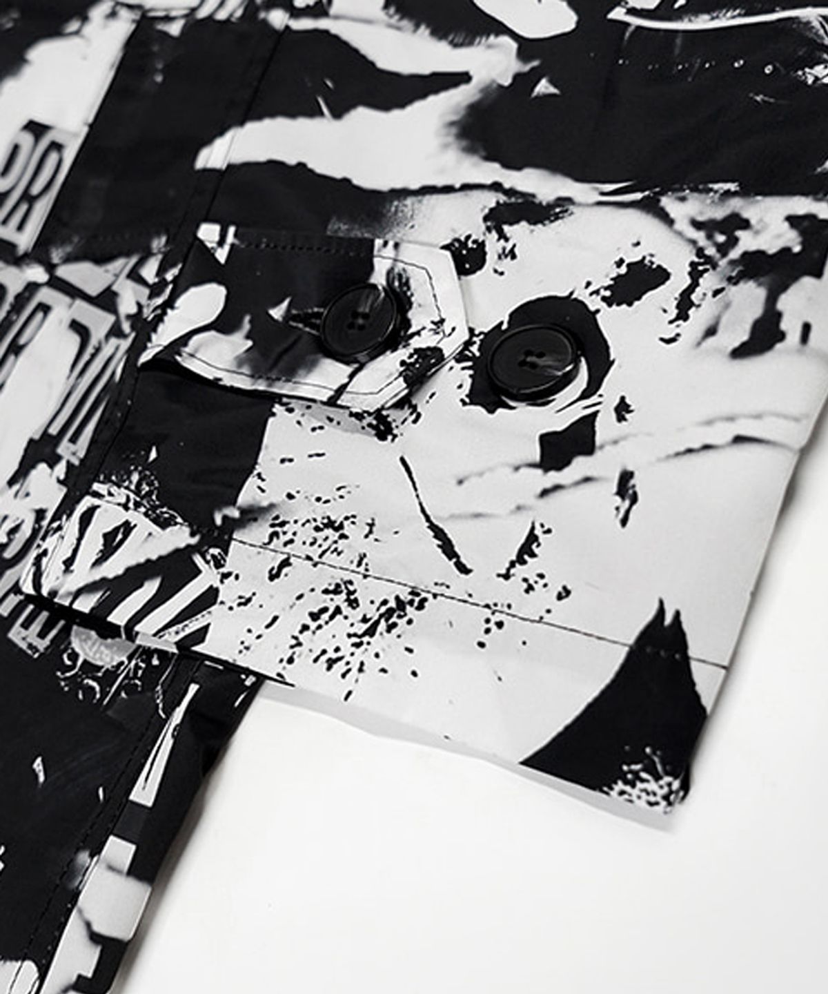 아임낫어휴먼비잉(I AM NOT A HUMAN BEING) TORN PICTURES ALL PRINT MAC COAT - O/C