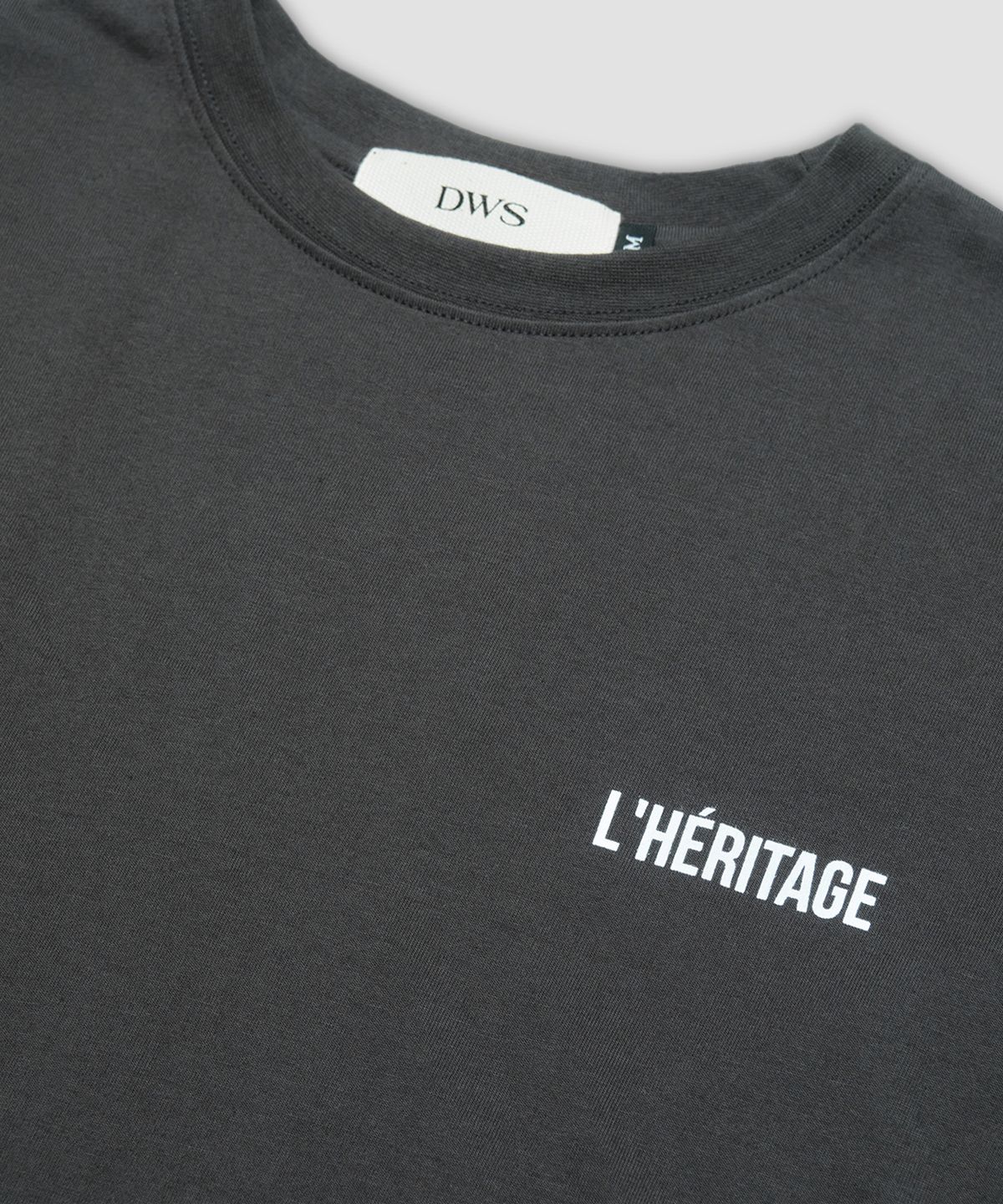 디더블유에스이(DWSE) LHERITAGE 롱 슬리브 (차콜)