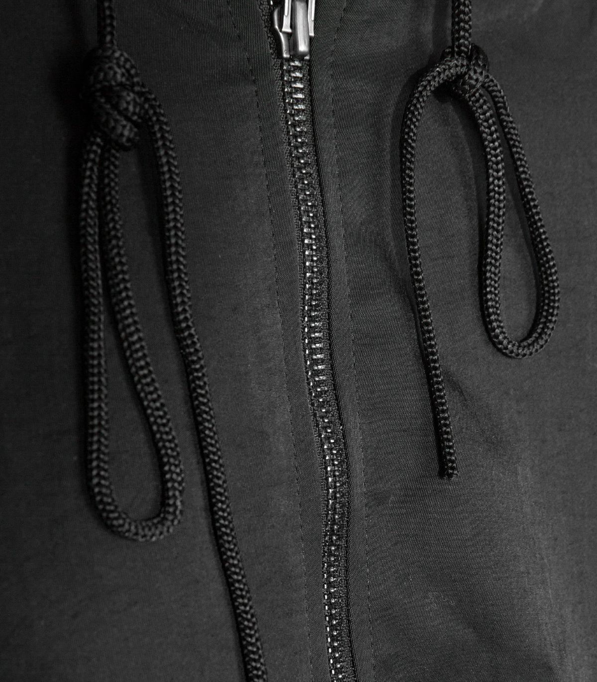 바이브레이트(VIBRATE) VLACK LINE - WEBBING POINT HOODIE ZIPUP (BLACK)