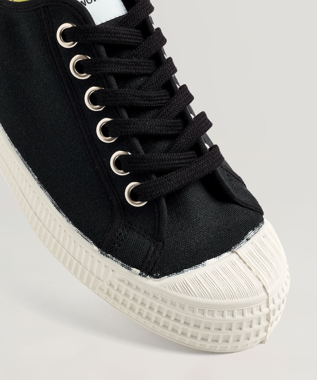 노베스타(NOVESTA) 스타마스터 Black