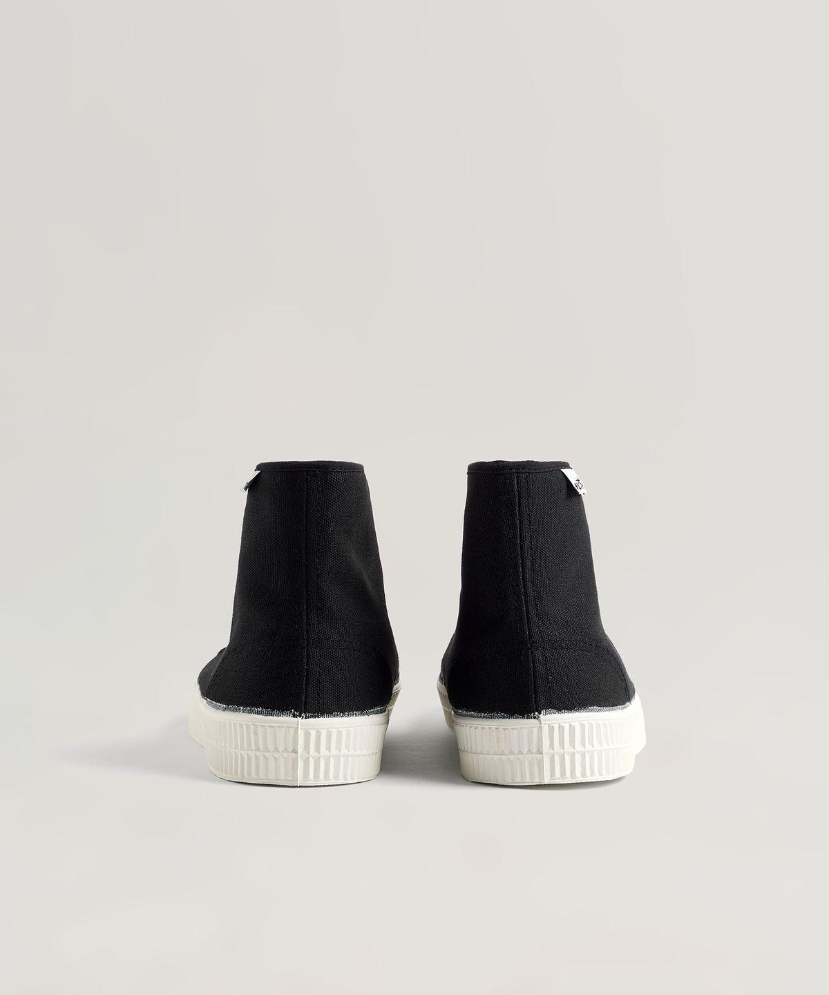 노베스타(NOVESTA) 드리블 Black