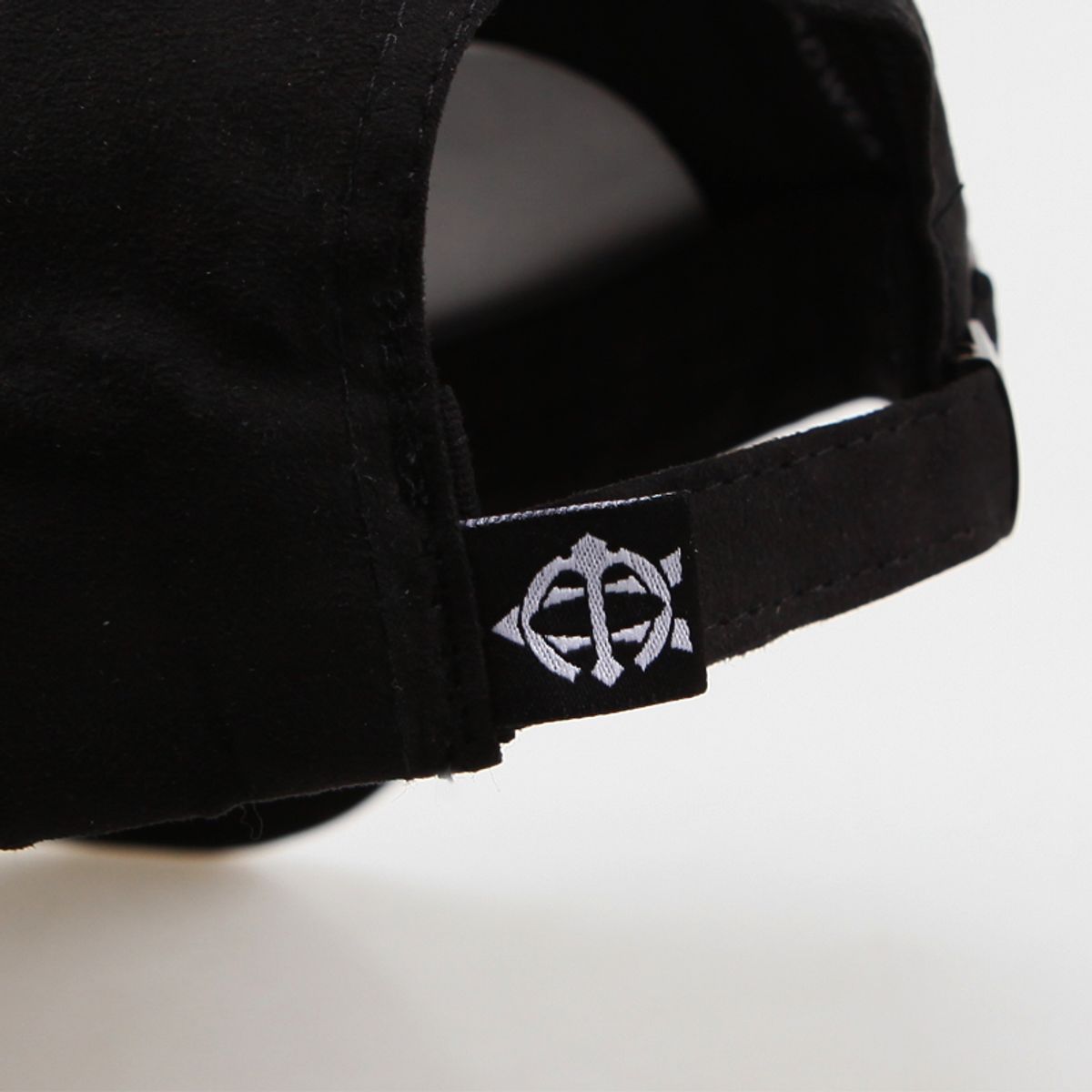 에잇볼륨(EIGHTVOLUME) EV Plain Suade Cap (Black)