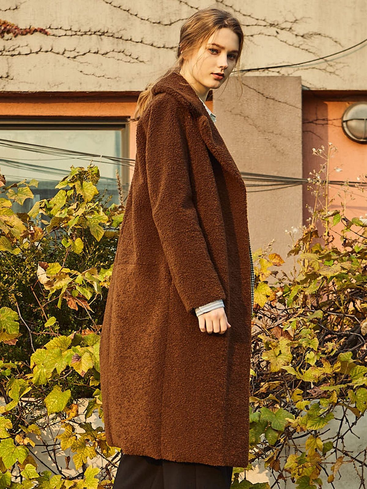 핀블랙(PINBLACK) 리버시블 무스탕 롱코트 브라운