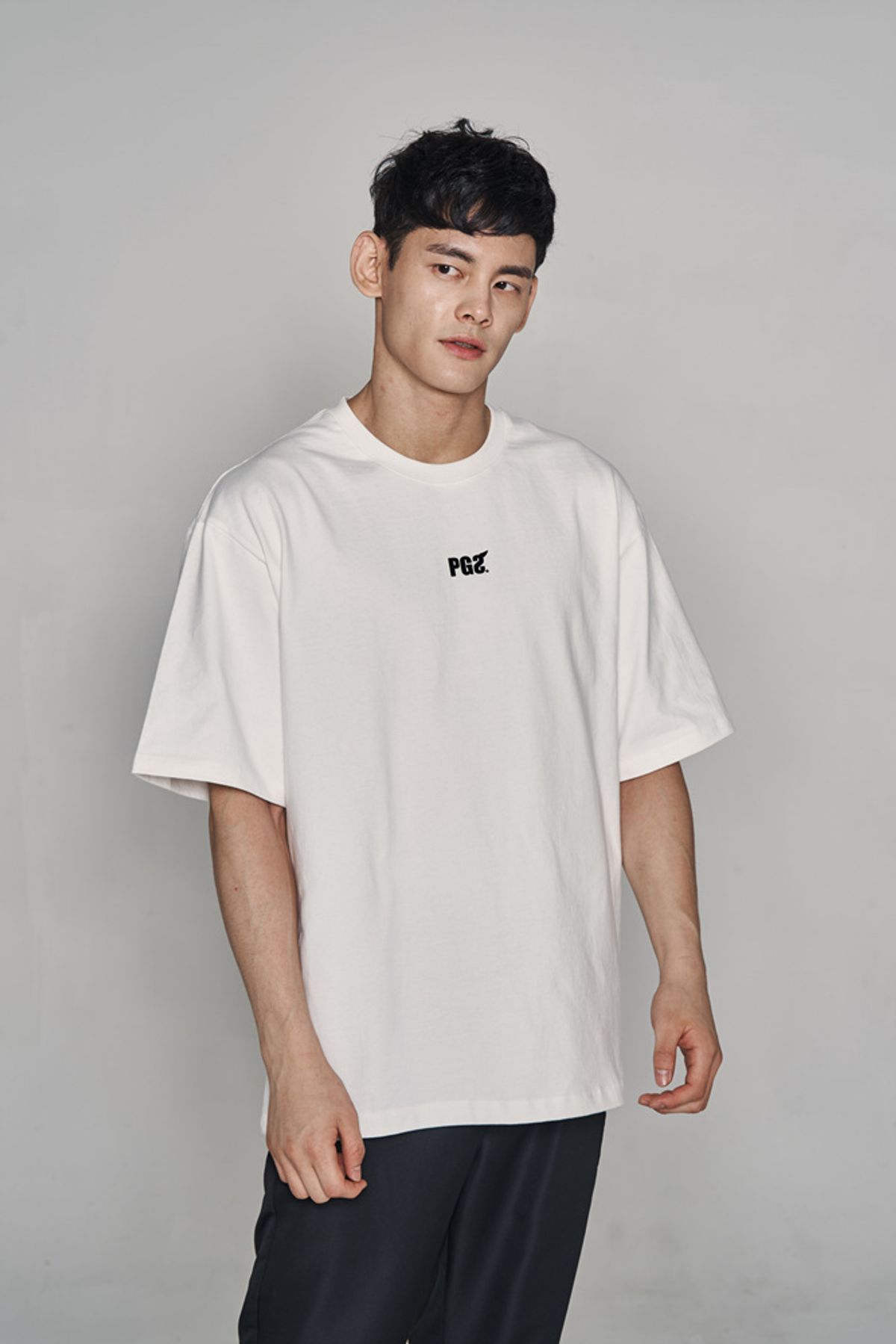 피글스(PIGLES) 무빙로고 티셔츠(화이트)