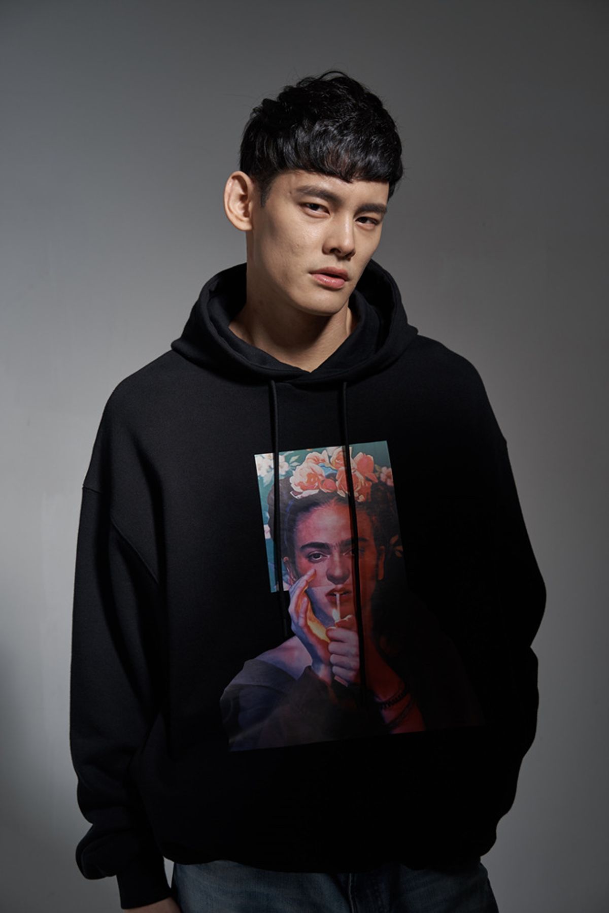 피글스(PIGLES) 프리다 칼로 모티브 후드티(2 color)