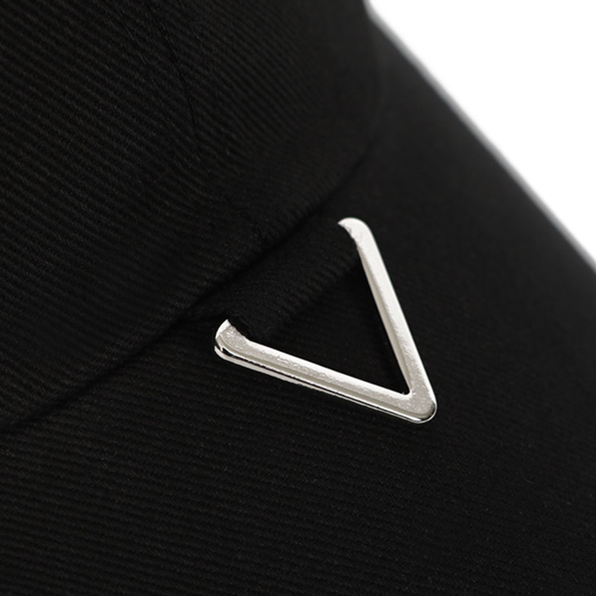 바이브레이트(VIBRATE) BLACK LINE - TRIANGLE VISOR BALL CAP (BLACK)