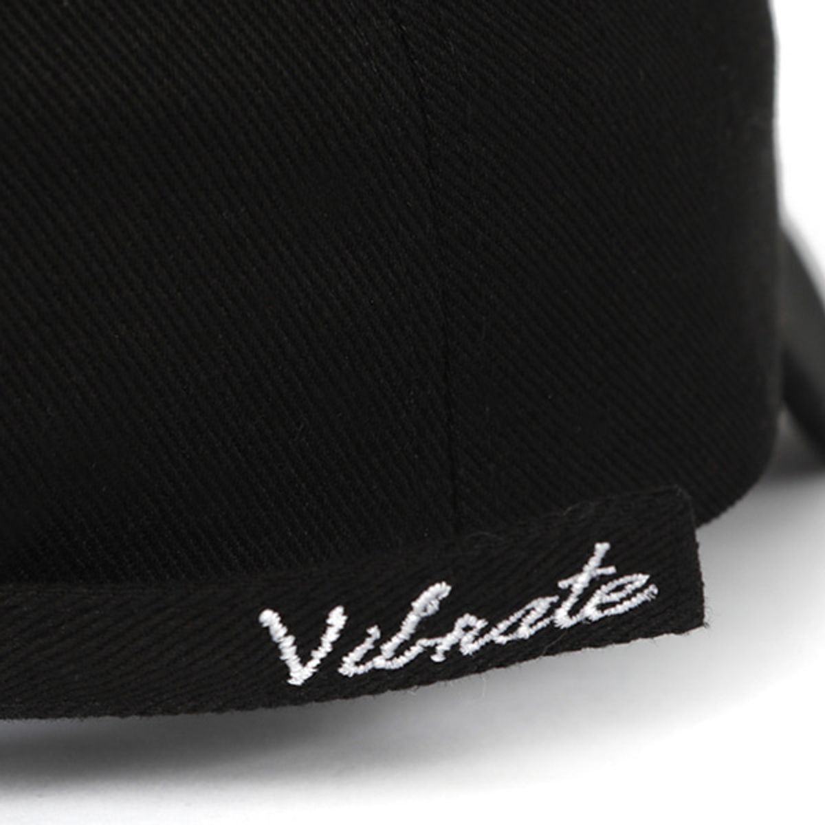 바이브레이트(VIBRATE) BLACK LINE - TRIANGLE VISOR BALL CAP (BLACK)