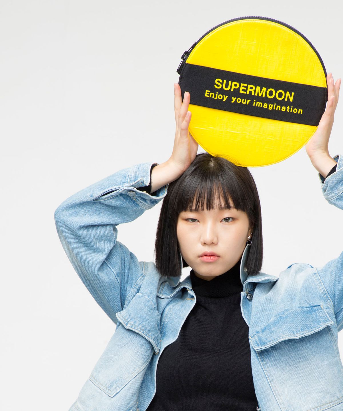 슈퍼문(SUPERMOON) UFO-Y 슈퍼문우주선노란동그라미천막천방수블랙밴드클러치디자이너가방