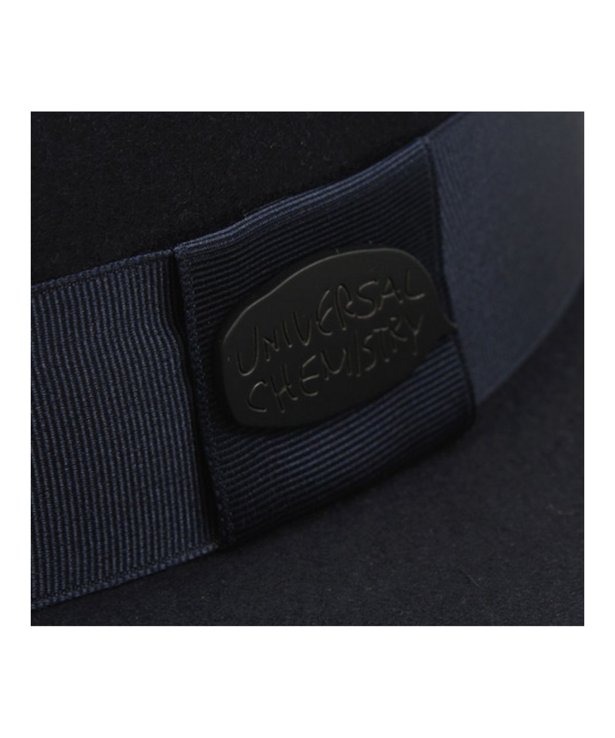 유니버셜 케미스트리(UNIVERSAL CHEMISTRY) NV Line Wool Navy Fedora 울페도라