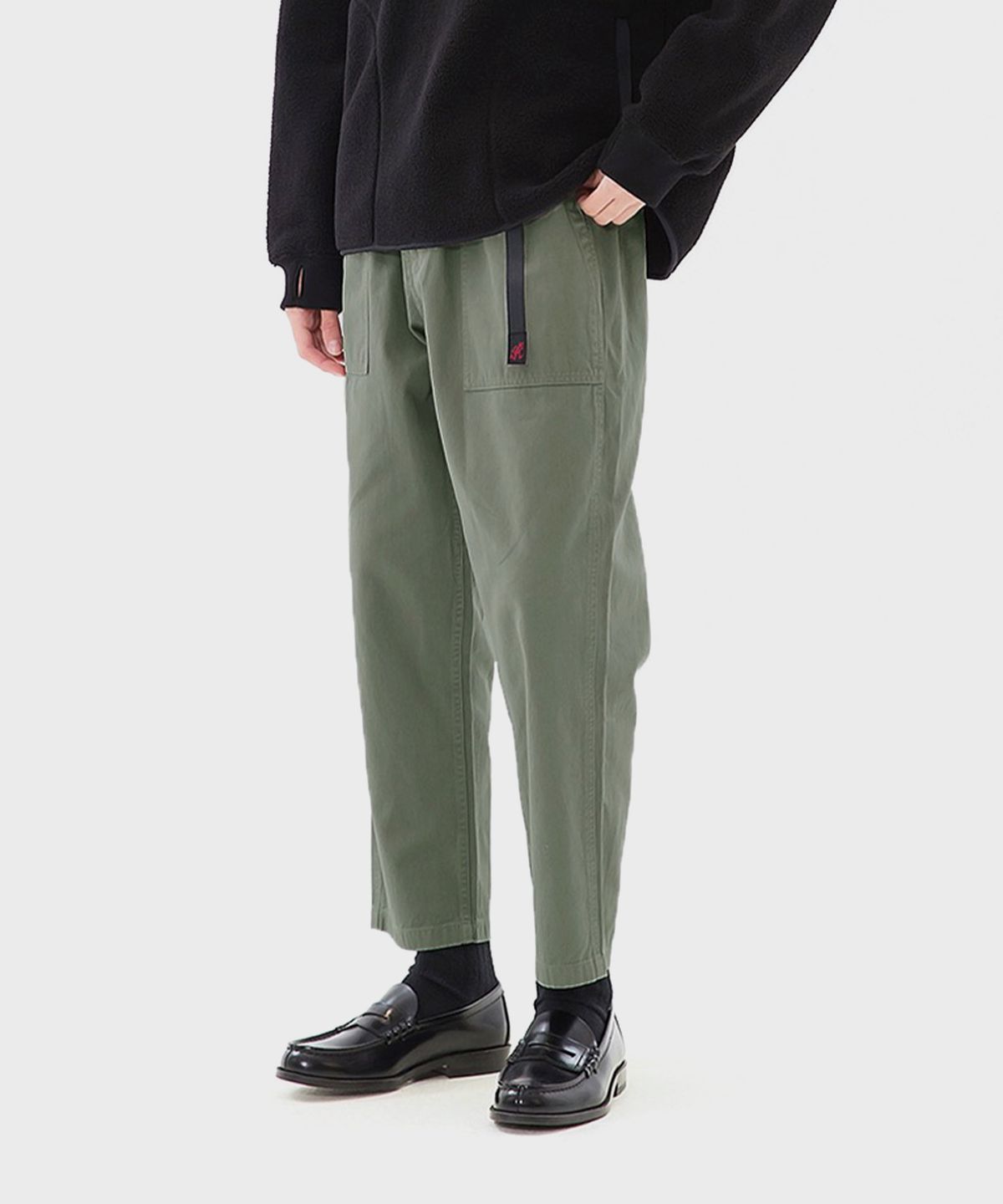 그라미치(GRAMICCI) 루즈테이퍼드 팬츠 Khaki Grey