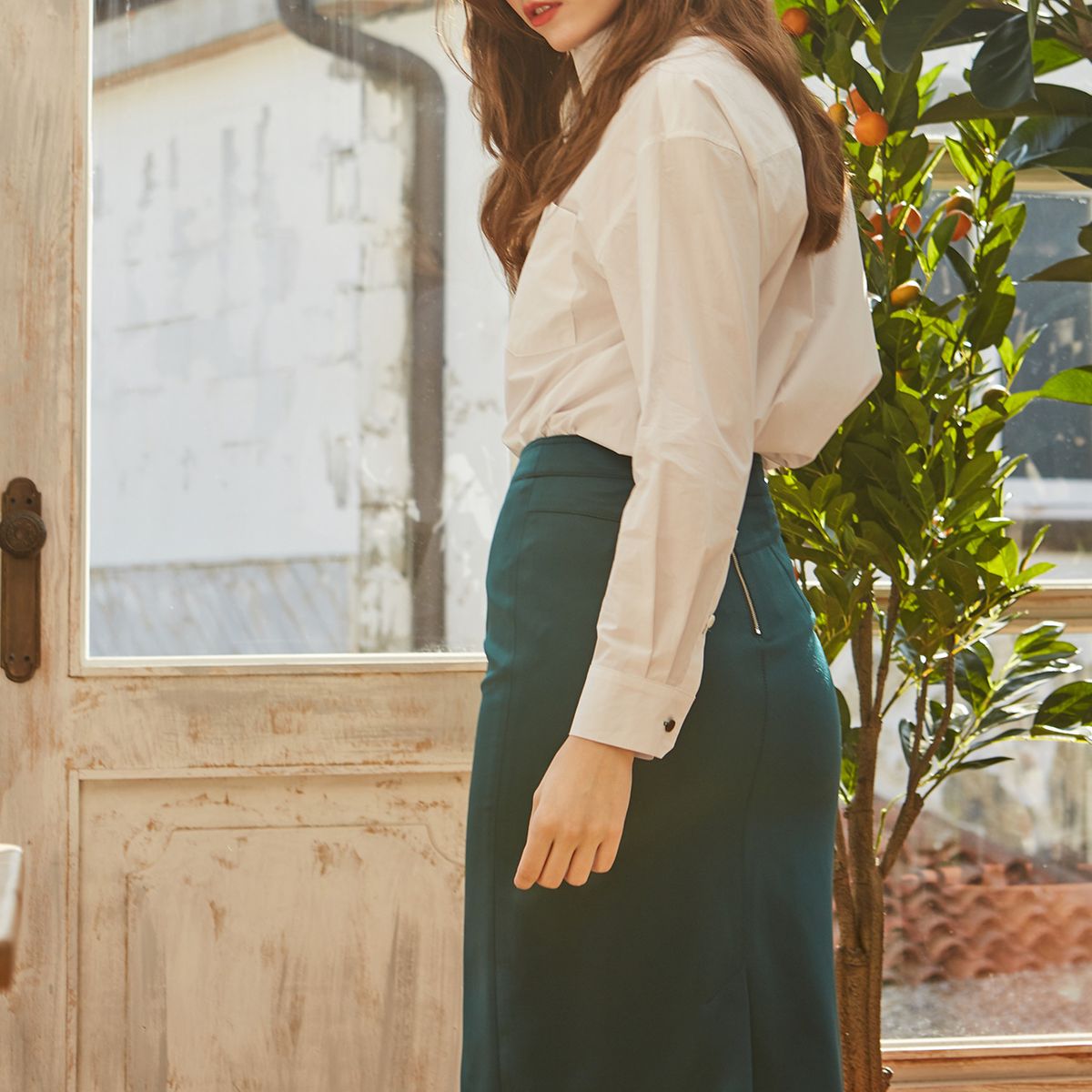 핀블랙(PINBLACK) SATIN H-LINE SKIRT GREEN