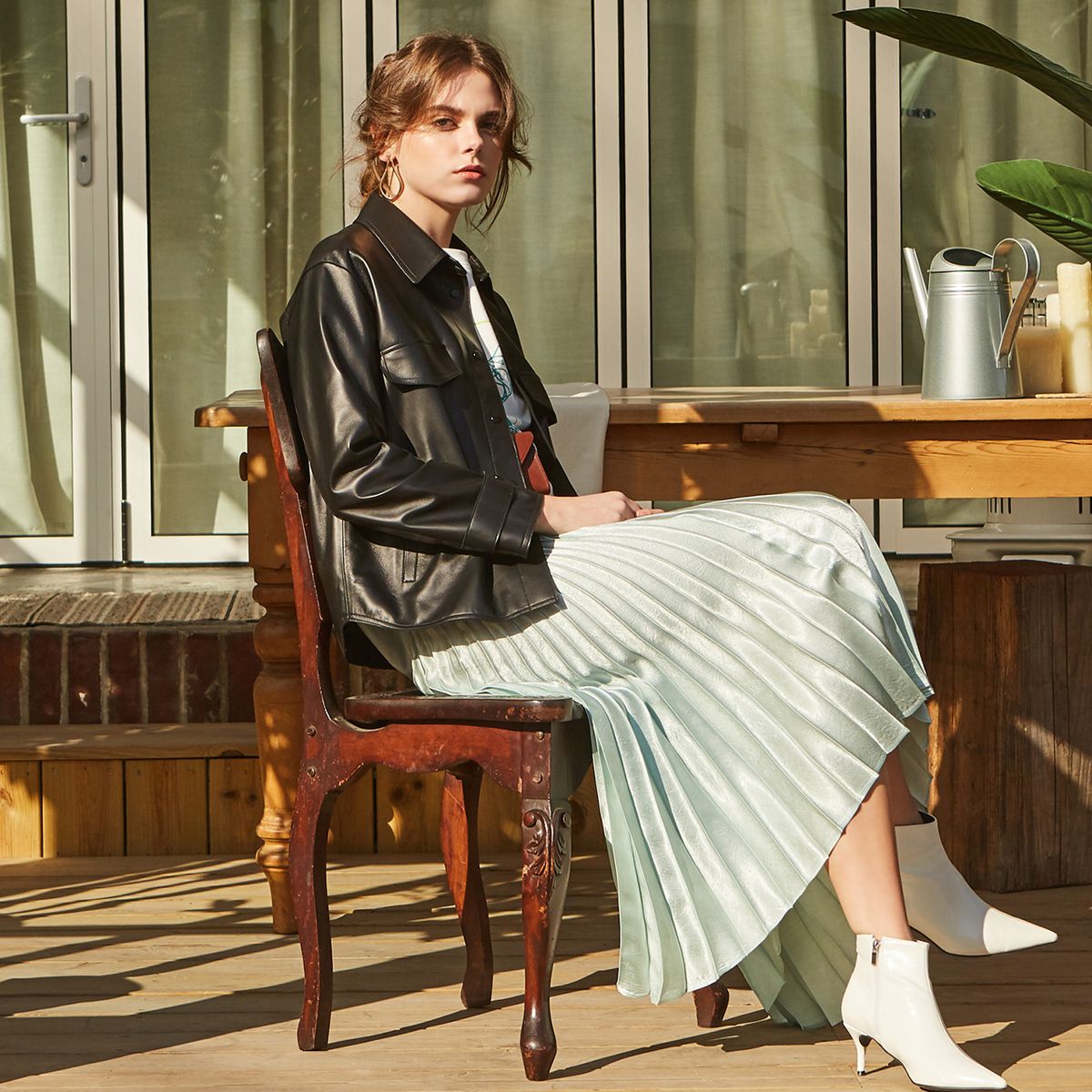 핀블랙(PINBLACK) SATIN PLEATS SKIRT MINT