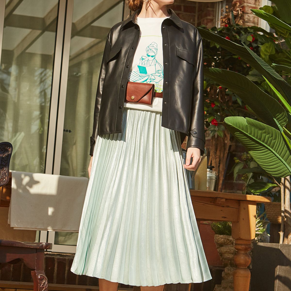 핀블랙(PINBLACK) SATIN PLEATS SKIRT MINT