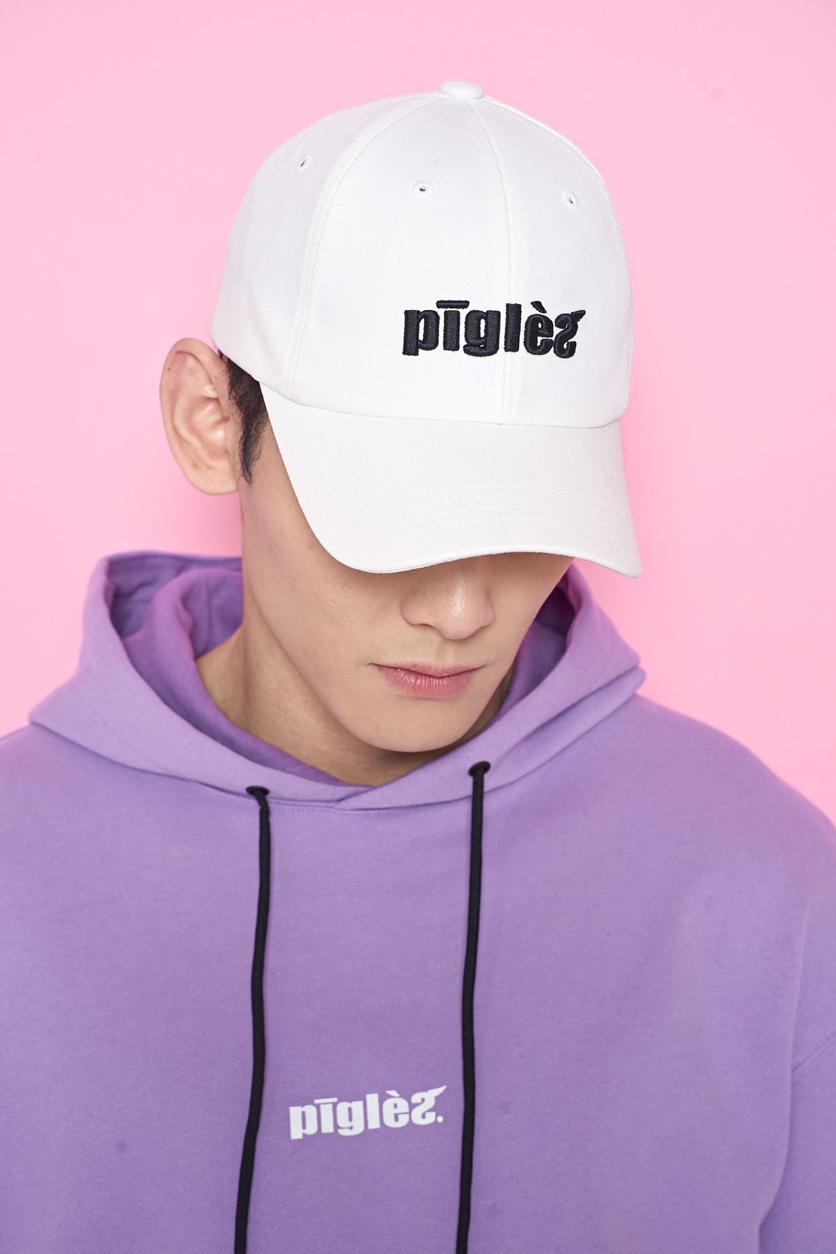 피글스(PIGLES) 볼륨자수 로고 모자(WHITE)