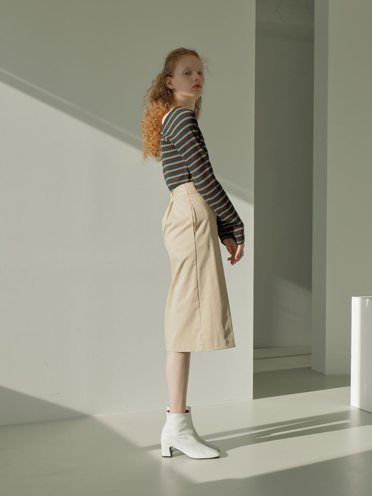 느와(NOIR) Em Skirt