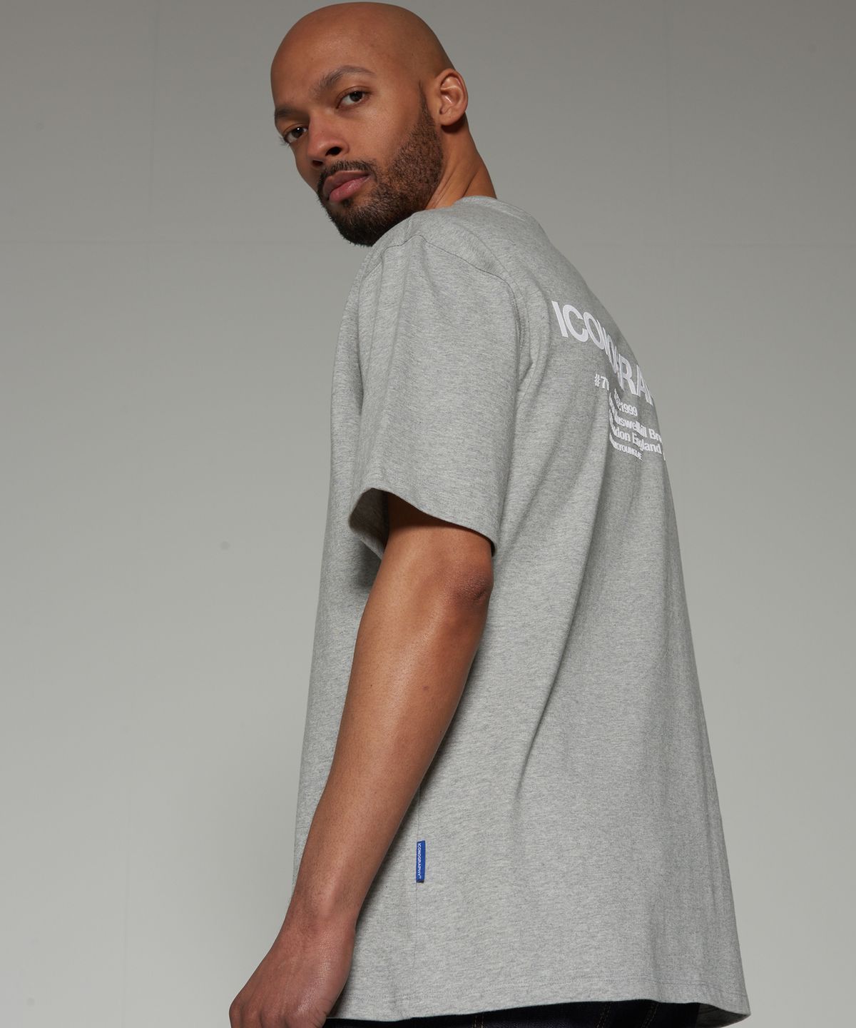 아이코노그라피(ICONOGRAPHY) 런던어드레스 볼륨 프린트 GR