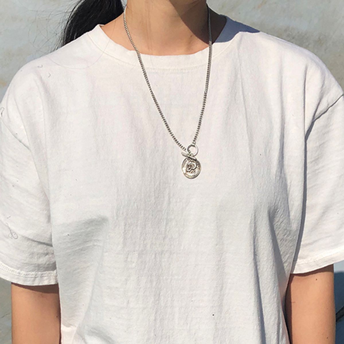 러쉬오프(RUSH OFF) Faded Skull Pandant Necklace - Basic Chain ver. / 페이디드 스컬 펜던트 베이직 체인목걸이 (은도금)