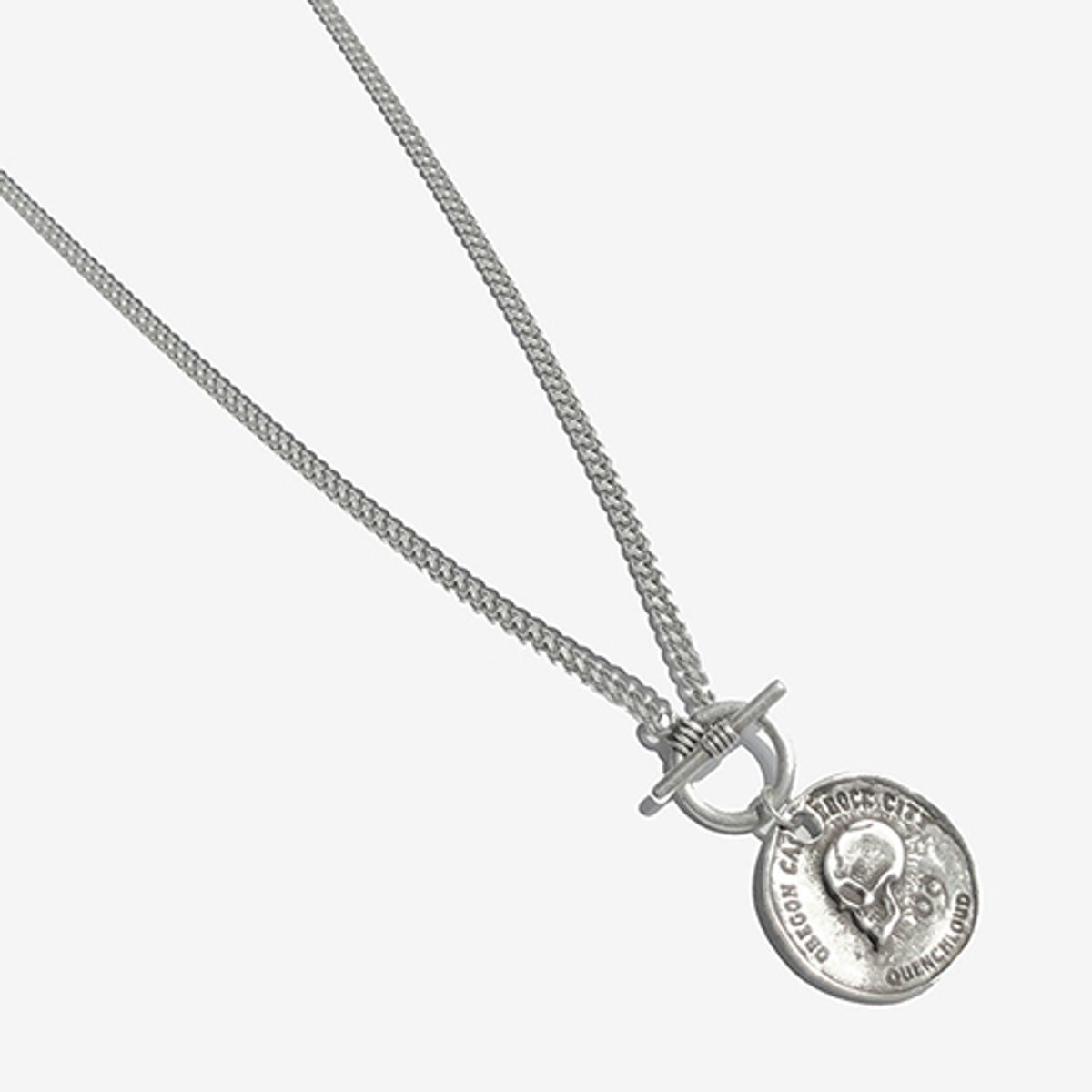 러쉬오프(RUSH OFF) Faded Skull Pandant Necklace - Basic Chain ver. / 페이디드 스컬 펜던트 베이직 체인목걸이 (은도금)