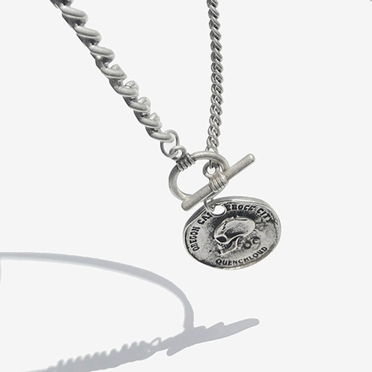 러쉬오프(RUSH OFF) Faded Skull Pandant Necklace - Bold Chain Point ver. / 페이디드 스컬 펜던트 볼드체인  포인트 목걸이 (은도금)