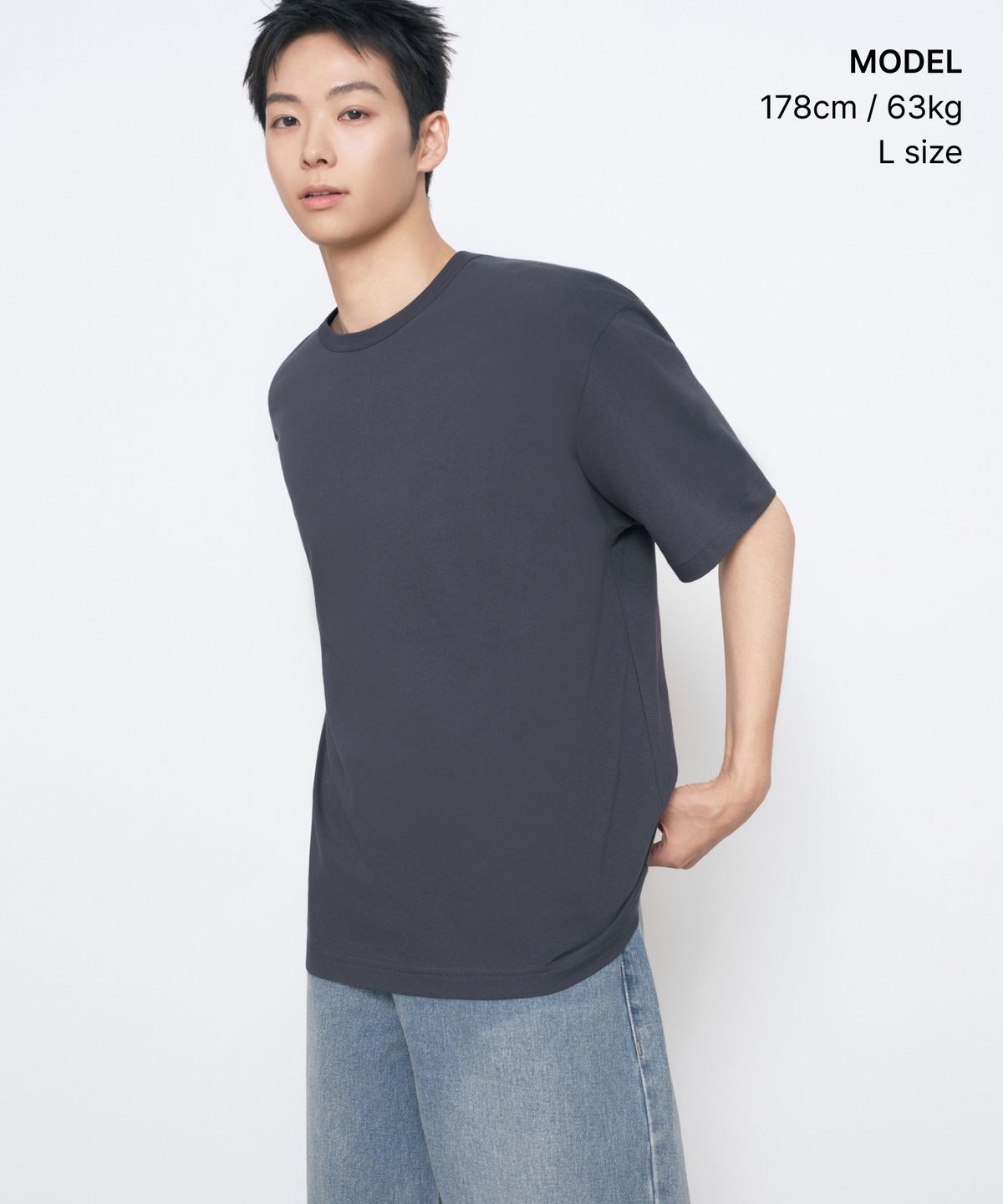 무신사 스탠다드(MUSINSA STANDARD) 릴렉스 핏 크루 넥 티셔츠 [다크 그레이]
