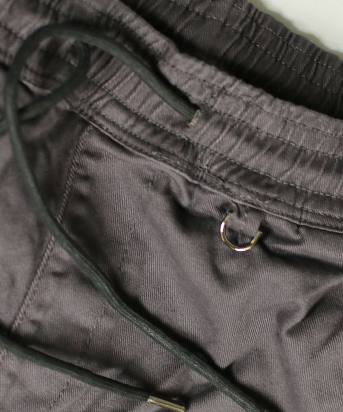 하이퍼 데님(HYPER DENIM) 차콜 지퍼 팬츠