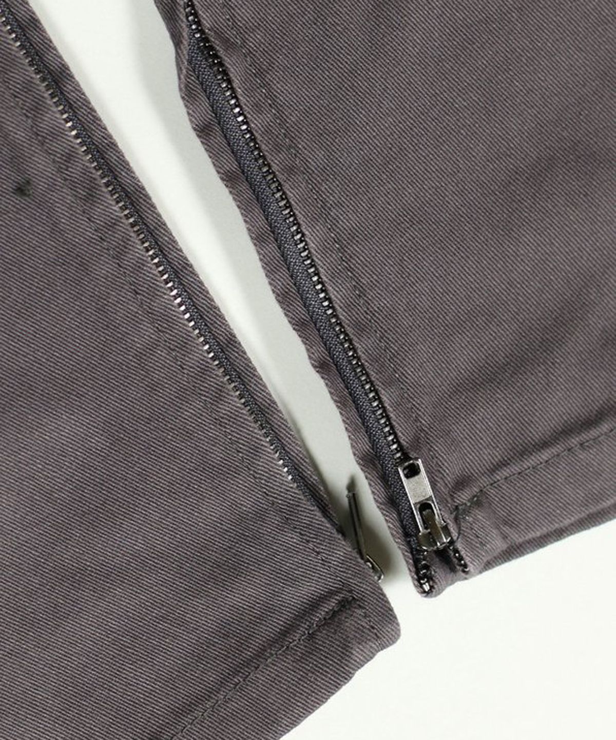 하이퍼 데님(HYPER DENIM) 차콜 지퍼 팬츠