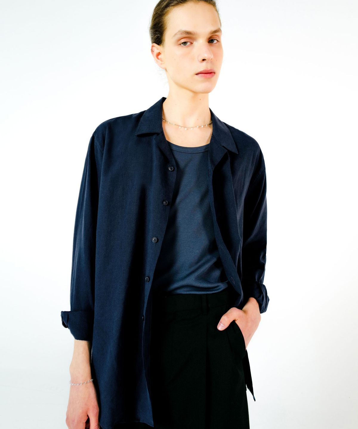 아노블리어(ANOBLIR) 루즈핏 오픈카라 텐셀 린넨 셔츠 [네이비]
