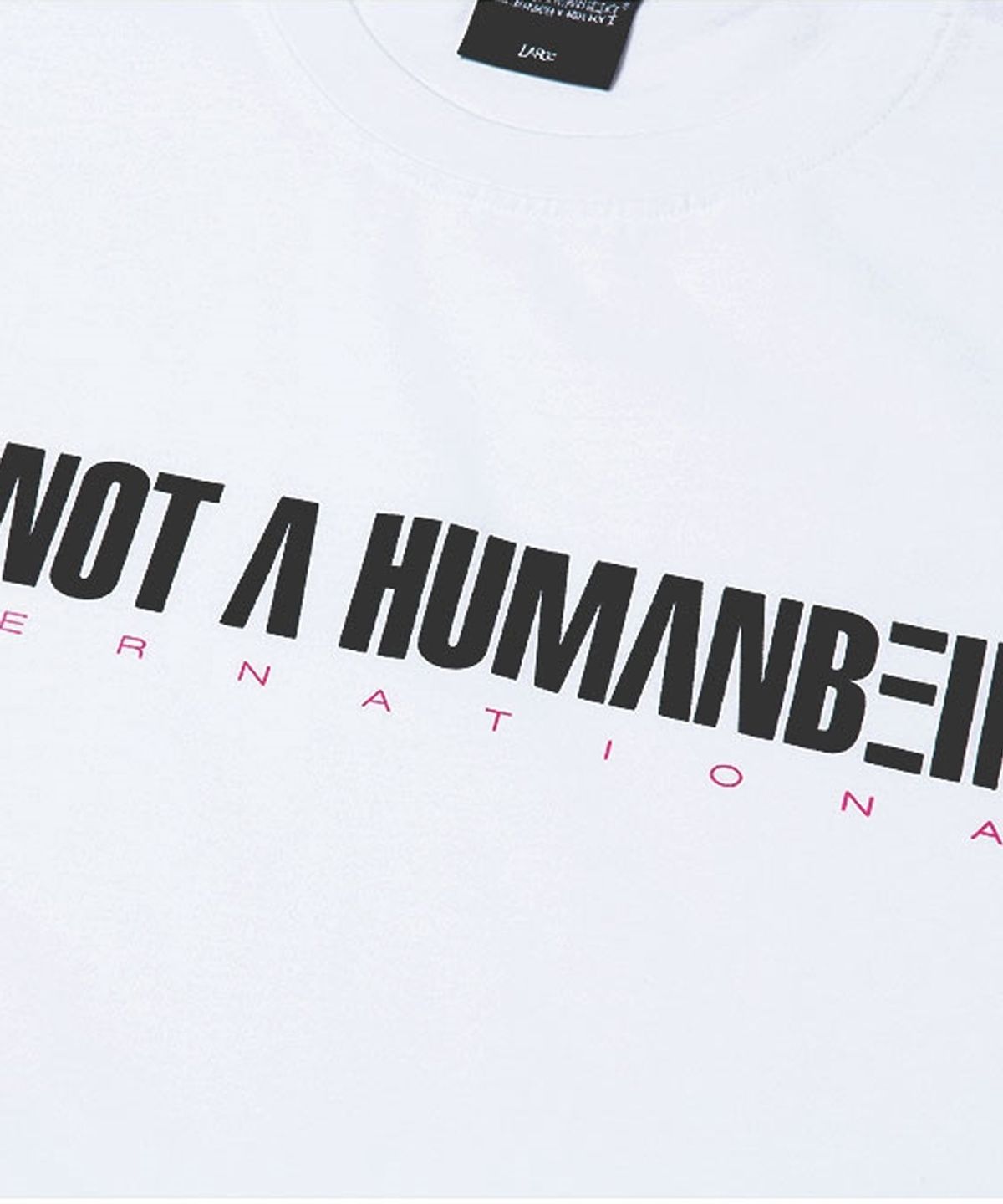 아임낫어휴먼비잉(I AM NOT A HUMAN BEING) I AM NOT A HUMANBEING Short Sleeve T-Shirt - WHITE