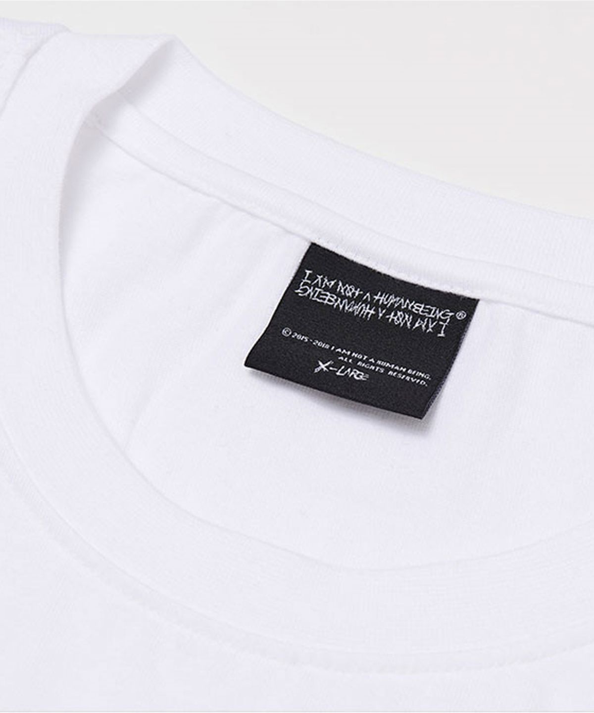 아임낫어휴먼비잉(I AM NOT A HUMAN BEING) Nuclear Tee - WHITE