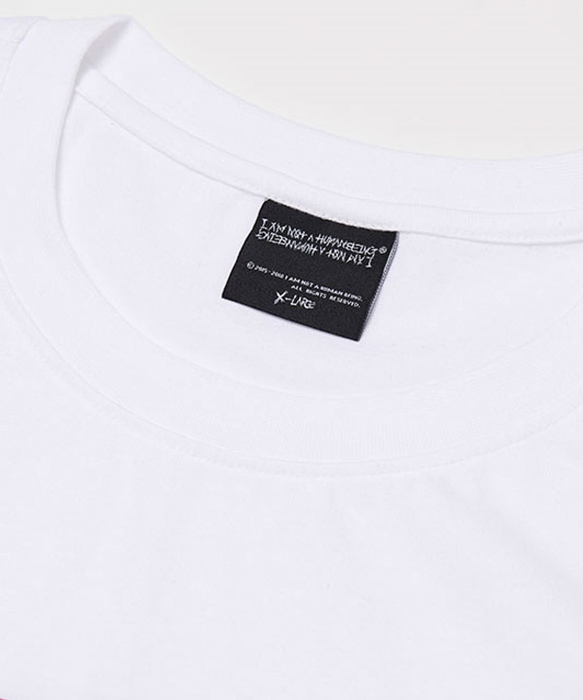 아임낫어휴먼비잉(I AM NOT A HUMAN BEING) Magazine Tee - WHITE