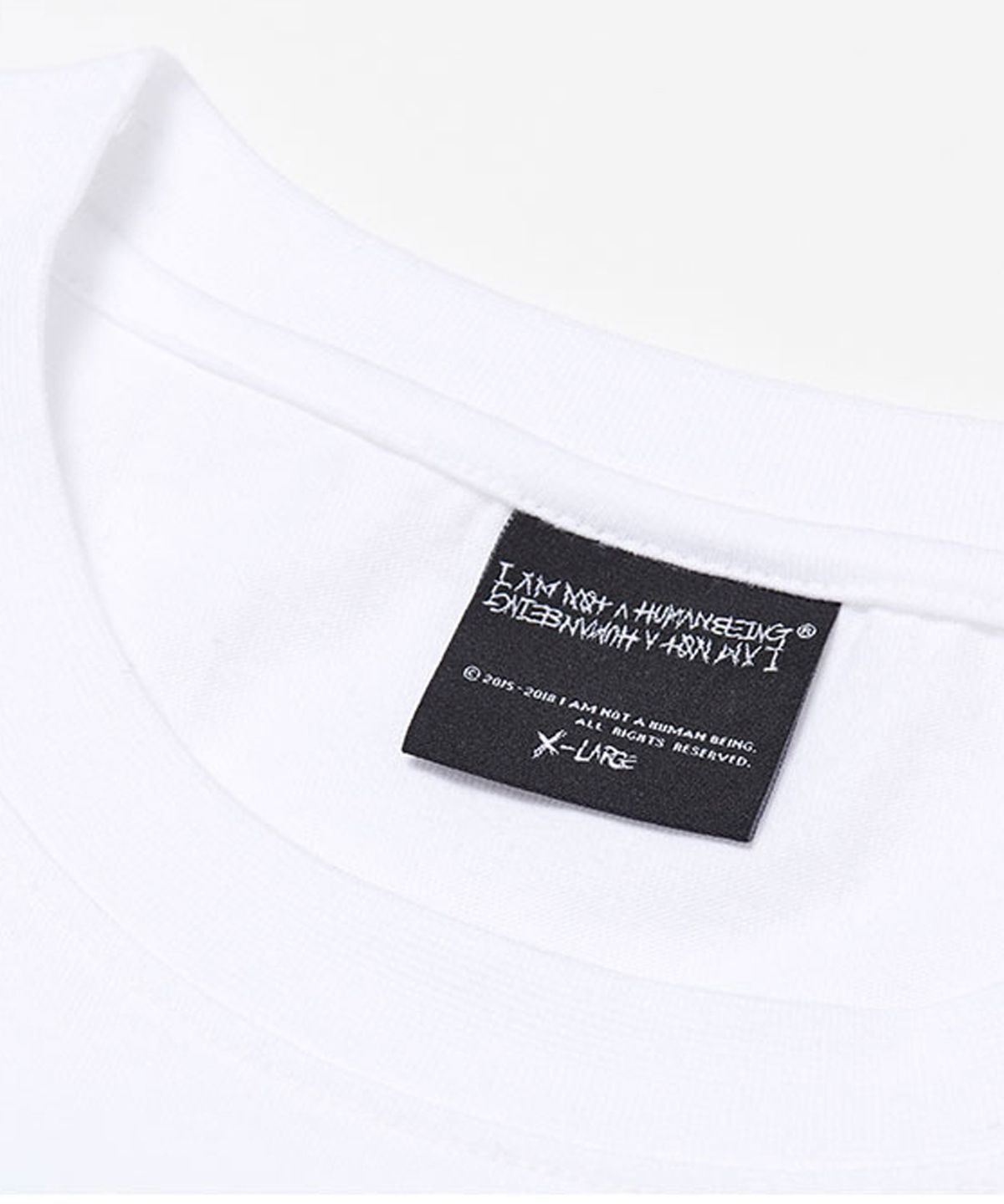 아임낫어휴먼비잉(I AM NOT A HUMAN BEING) Box Logo Tee - WHITE